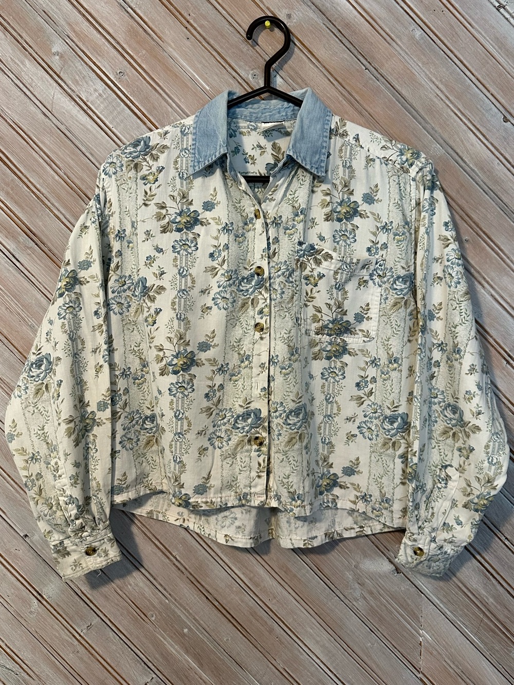 Vintage Floral Button-Down Shirt Jacket in Cream & Blue Retro Whimsy